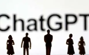 شات جي بي تي يدشن المحادثات الجماعية: كيف يؤثر التحديث الجديد على التفاعل؟