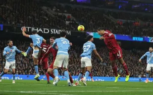 قرار رسمي من ليفربول بعد إلغاء هدف فان دايك أمام مانشستر سيتي