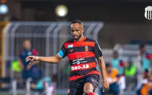  نجم الهلال عبد الإله المالكي يرد على رئيس الخلود بعد تصريحات مثيرة (فيديو)