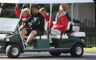 ليست الثروة الضخمة.. وارن بافت يكشف سر "النجاح الحقيقي"