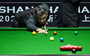 كرة ذهبية وفرصة لكسر الأرقام القياسية في بطولة موسم الرياض للسنوكر