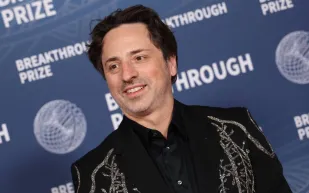 يخت سيرجي برين الفاخر يخطف الأضواء في مالقة.. تعرف على مواصفاته