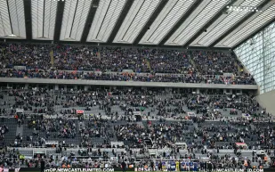 حادث حريق في ملعب إكستر سيتي يثير المخاوف قبل المباريات المحلية (فيديو)