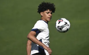 كريستيانو رونالدو يحتفي بهدف نجله "جونيور" مع منتخب البرتغال للناشئين