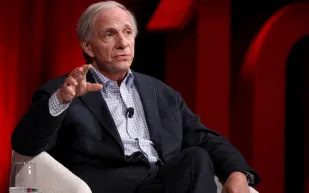 ليس المال.. السبب الرئيسي الذي جعل راي داليو يتفوق في عالم الاستثمار