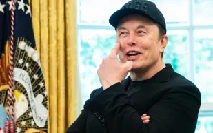 ماسك يطلق X Chat دون إعلانات وبنظام P2P مُشفّر