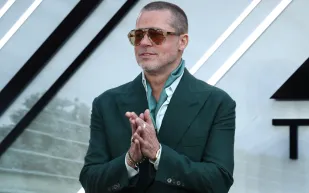 بسيناريو طريف ومدهش.. براد بيت وجورج راسل يتألقان في إعلان مرسيدس الجديد