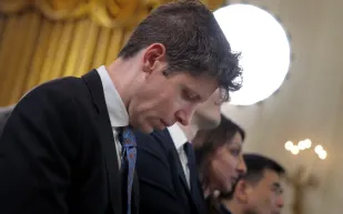 رئيس مايكروسوفت يكشف الجانب الإنساني من حياته.. ويوجه نصيحة مؤثرة لسام ألتمان