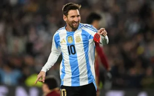 ميسي يلمّح للعودة إلى كأس العالم 2026: هل نراه مجددًا مع الأرجنتين؟