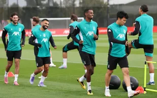 عودة صلاح.. التشكيل المتوقع لمباراة ليفربول وأستون فيلا