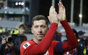 الميركاتو الأوروبي يشتعل مبكرًا… ليفربول يطارد أوليس وليفاندوفسكي يتمسك ببرشلونة (فيديو)