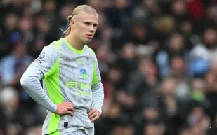 إيرلينغ هالاند يتحول إلى الجوكر في احتفالات الهالووين (فيديو)