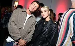 أورلاندو بلوم يثير الجدل بعد ظهوره مع راشيل لين ماثيوز في الهالوين