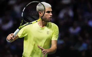 النجم الإسباني كارلوس ألكاراز في فيديو جديد مع مستر بيست في الرياض 