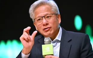 جينسن هوانغ يكشف كيف أثّرت والدته عليه في قيادته لـ"إنفيديا"؟