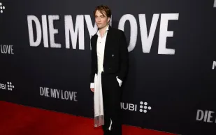 روبرت باتينسون يفكر بالعودة بدور مصاص الدماء الأشهر.. هل تعود سلسلة Twilight؟