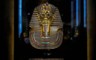 تفاصيل مروعة.. ماذا فعل كارتر بعد إخراجه توت عنخ آمون من التابوت؟