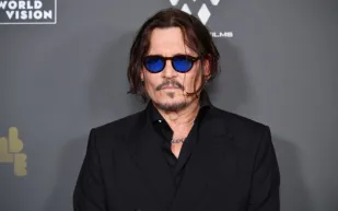 جوني ديب يكشف أسرار صداقته مع تيم برتون في وثائقي جديد