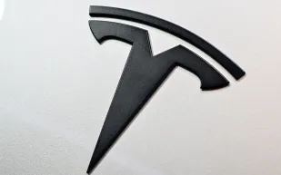 رحيل مفاجئ داخل تسلا.. قائد سايبرتراك يغادر بعد 8 أعوام