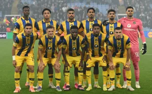 تشكيل أستون فيلا المتوقع أمام يونغ بويز في الدوري الأوروبي