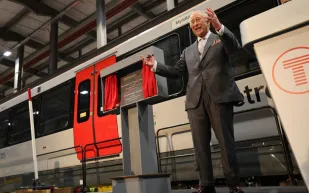 في عيد ميلاده.. الملك تشارلز يفاجئ الجميع بخطوة غير متوقعة (فيديو)