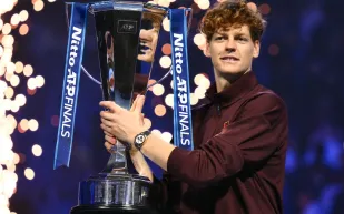 يانيك سينر يسخر من شائعات خطوبته.. ماذا قال؟