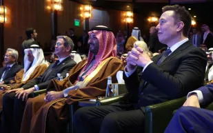 إيلون ماسك يكشف عن مشروع ذكاء اصطناعي ضخم يعزز مكانة السعودية الرقمية (فيديو)