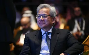 في تسجيل لاذع.. رئيس إنفيديا: من يرفض الذكاء الاصطناعي "مجنون"