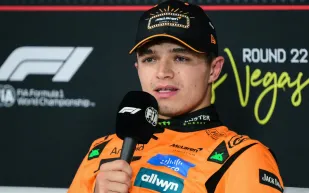 لاندو نوريس يثير الجدل بعد فقدان الصدارة في لاس فيغاس (فيديو)