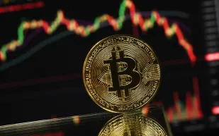 ارتفاع سعر البيتكوين اليوم مدعومًا بخفض الفائدة الأمريكية