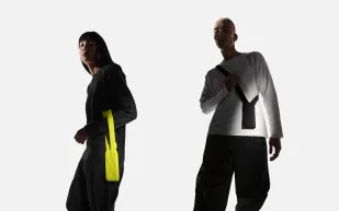 iPhone Pocket.. بين عبقرية آبل وحِرفية إيسي مياكي، التقنية تكتسب بُعدًا فنيًا