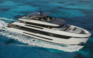 Extra تكشف عن يخت ثلاثي الطوابق.. تجربة استثنائية من الفخامة المطلقة