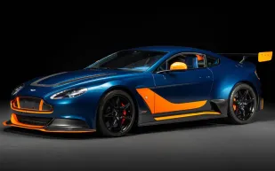 تحفة نادرة.. سيارة "أستون مارتن فانتيج GT12" تتألق في مزاد أبوظبي