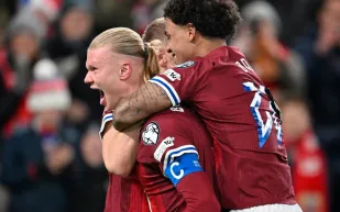 تشكيلة النرويج الرسمية أمام إيطاليا.. هالاند يقود الهجوم في سان سيرو