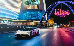 أستون مارتن تكشف عن أسرار Valhalla.. أول سوبركار هجينة