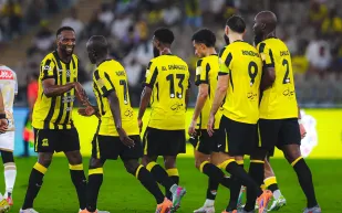 منافسات قوية.. تعرف على مواعيد مباريات اليوم الاثنين في الدوريات المختلفة