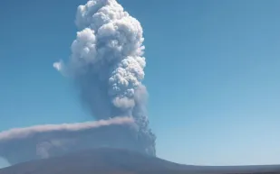  "الأرصاد" تكشف عن تأثير رماد بركان "هالاي غويب" على أجواء المملكة