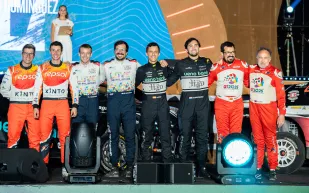 أوت تاناك يتصدر رالي السعودية 2025 بعد المرحلة الاستعراضية المثيرة