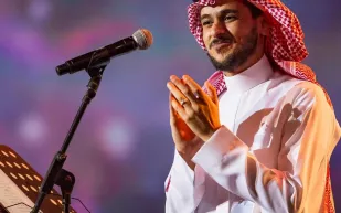 كيف علق عايض على حفله في مهرجان WOW بالرياض؟ (فيديو)