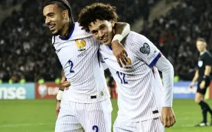 ديشان يبدع بالبدلاء.. فرنسا تقلب الطاولة على أذربيجان وتصعد لكأس العالم (فيديو) 