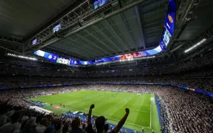 ملعب ريال مدريد يختصر اسمه ويكشف عن وجهه الجديد للعالم