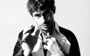 ثنائية الفضّة والألماس تعيد رسم فخامة الرجل