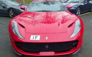 تفوقت قيمتها على فيراري.. هل حطمت لوحة "1F" الرقم القياسي في بريطانيا؟