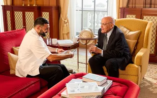 ساعة ريتشارد ميل تخطف الأنظار في لقاء محمد صلاح ومجدي يعقوب