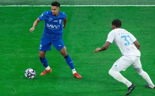 قلب المعادلة.. ماذا حدث بين الهلال والفتح في الدقائق الأخيرة ؟ (فيديو) 