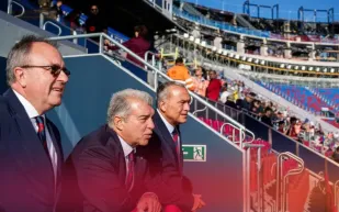 رئيس برشلونة: فليك ظاهرة.. ولامين يامال عبقري