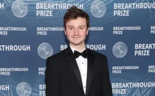 أصغر ملياردير أمريكي لم يعرف الراحة.. 3 سنوات بلا إجازة