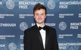 أصغر ملياردير عصامي في العالم يبني إمبراطورية الذكاء الاصطناعي قبل التخرج