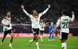 ألمانيا تكتسح سلوفاكيا بسداسية وتتأهل مباشرة لكأس العالم 2026 (فيديو) 