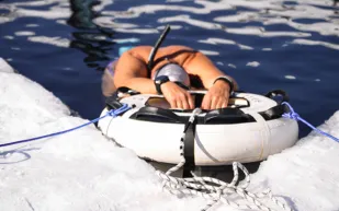 رقم قياسي جديد لأطول غطسة تحت الماء في موسوعة "غينيس"